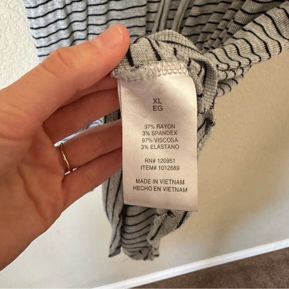 Olive & Oak Black and Gray Striped Short Sleeve Dress with Drawstring Waist XL - Picture 4 of 4